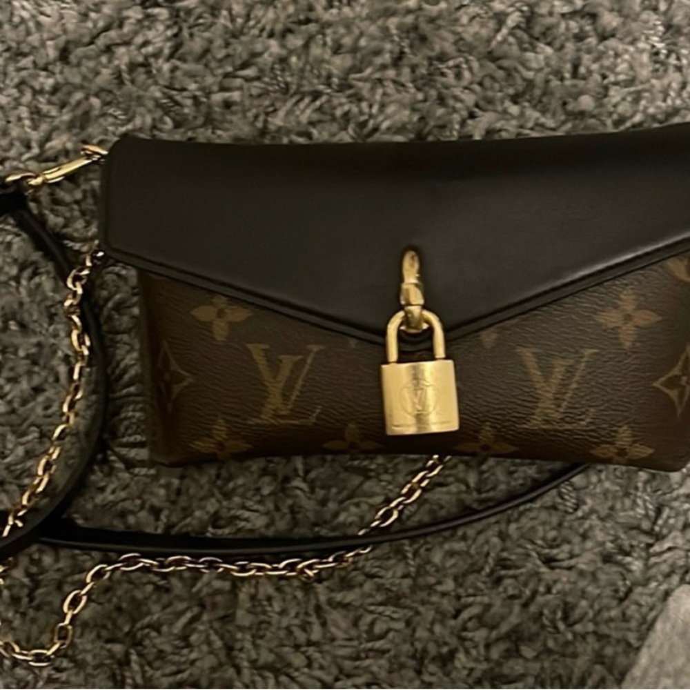 Louis Vuitton versatile bag